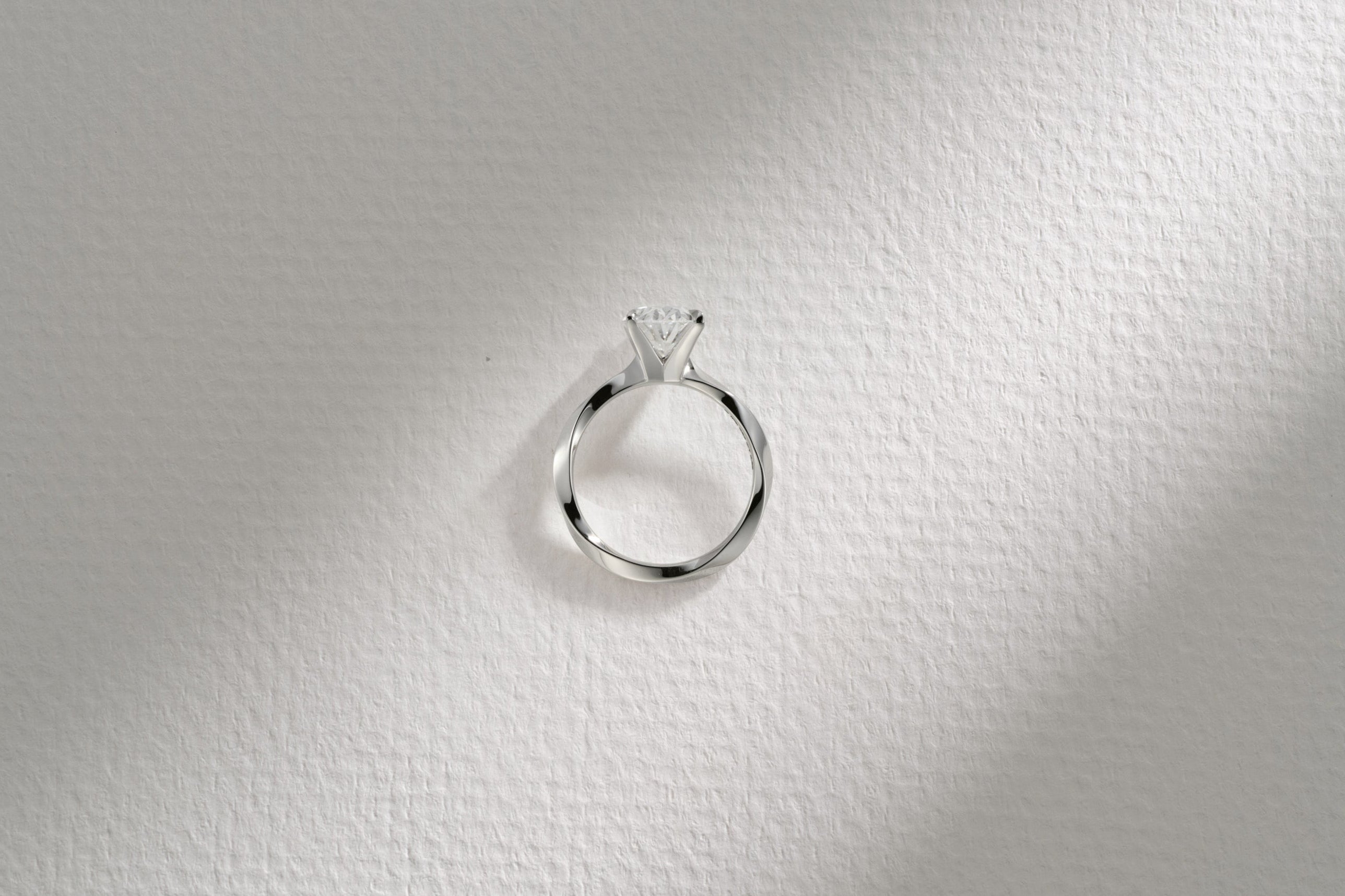 Classic Carré Ring